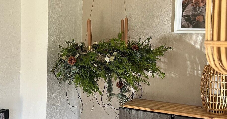 DIY: Hängender Adventskranz