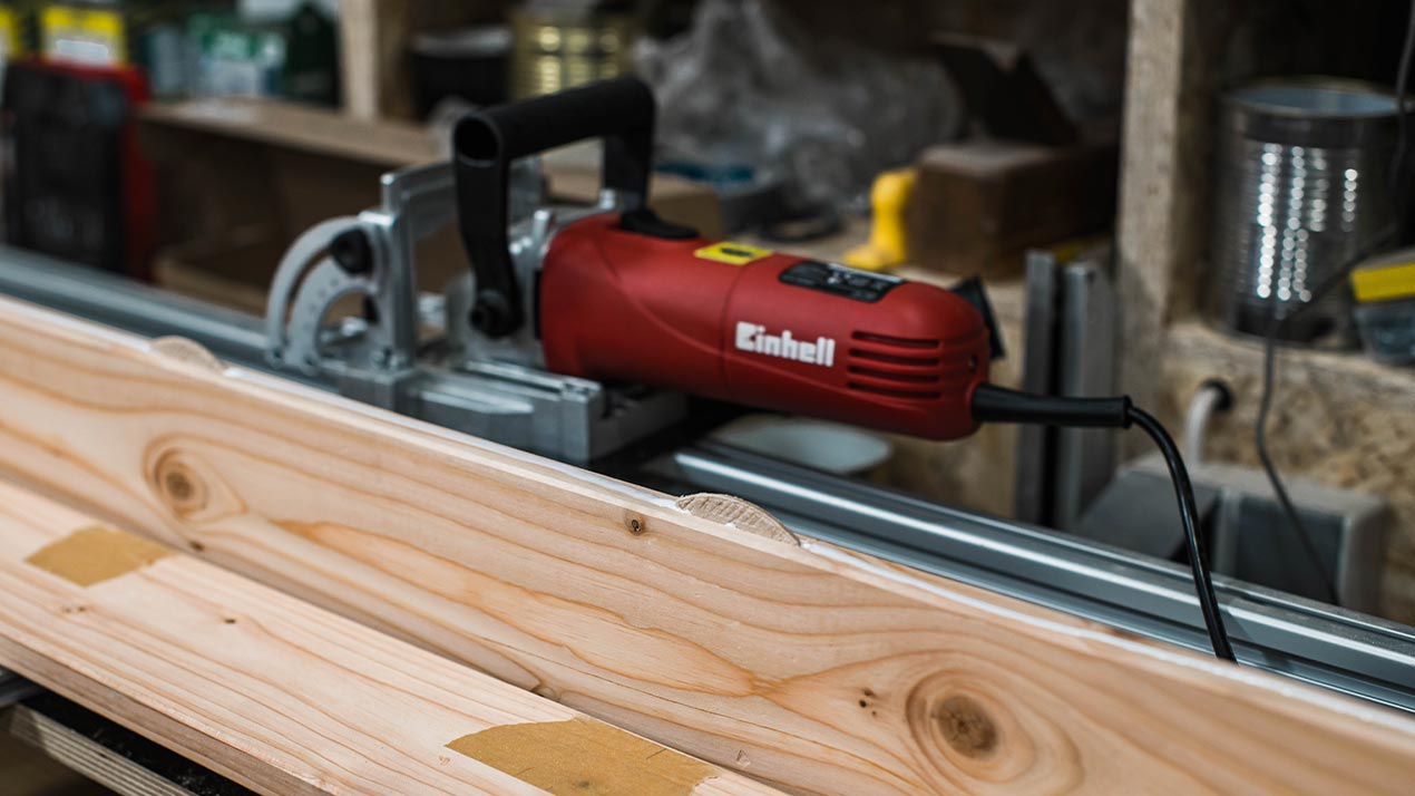 einhell milling machine mills slots in wood