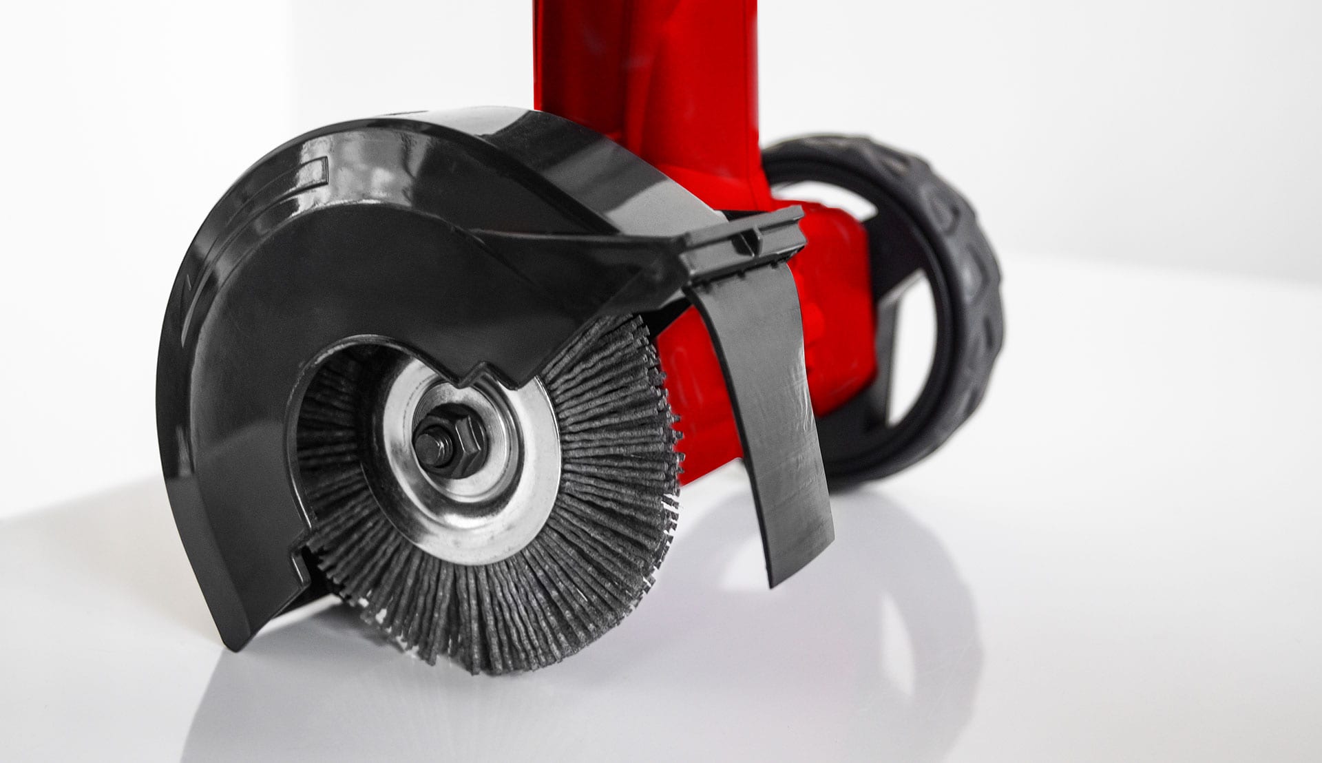 Close-up of the lower part of an Einhell joint cleaner.