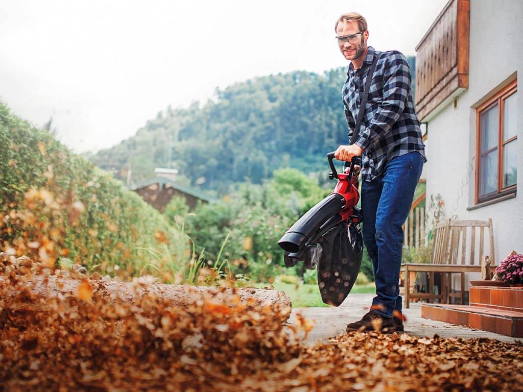 20m/s Akku Laubbläser, 2 in 1 Blasen und Saugen Kabellos Gebläse mit  Fangsack und Akkus und Ladegerät für Garten, Rasenpflege, Gartenarbeit