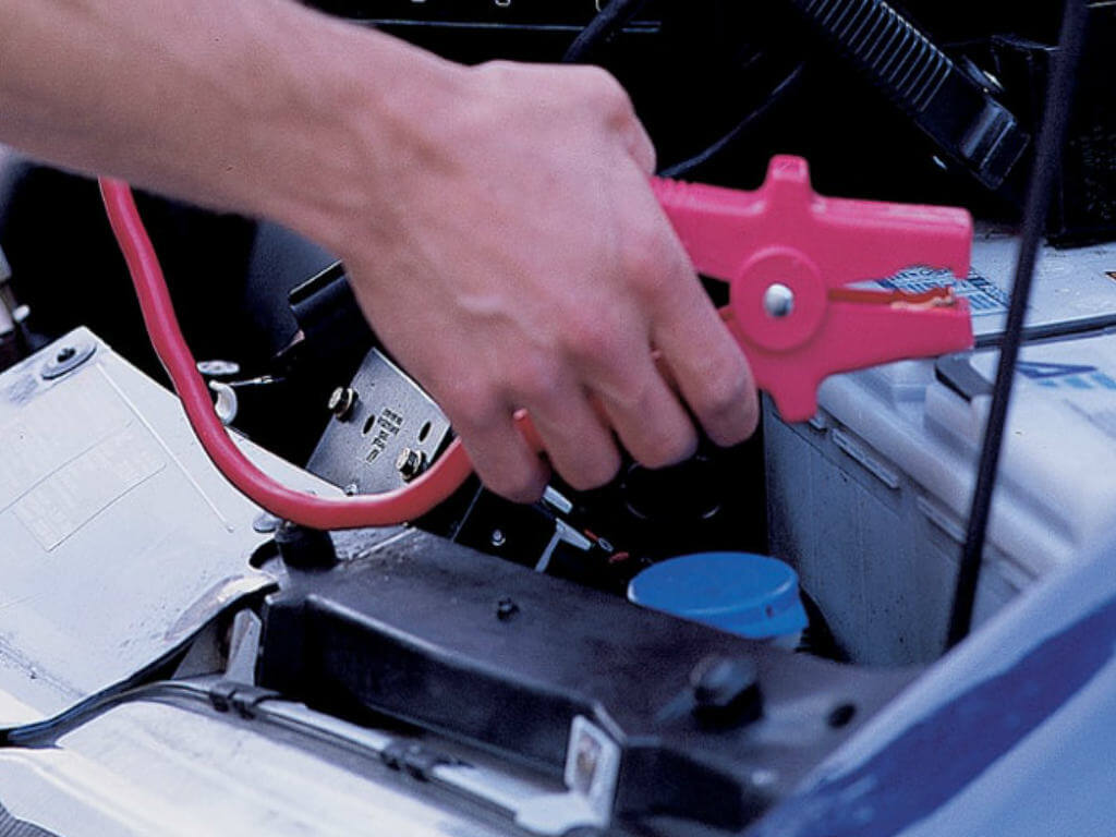 car battery is measured with a red clamp