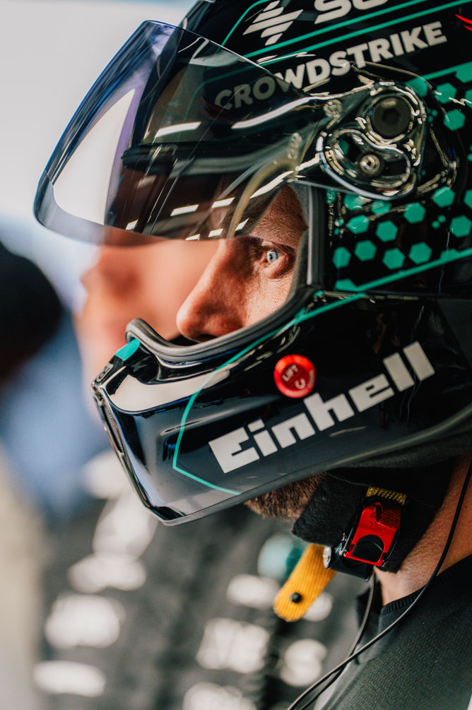 Einhell tools standing in front of the Formula 1 mercedes garage. 