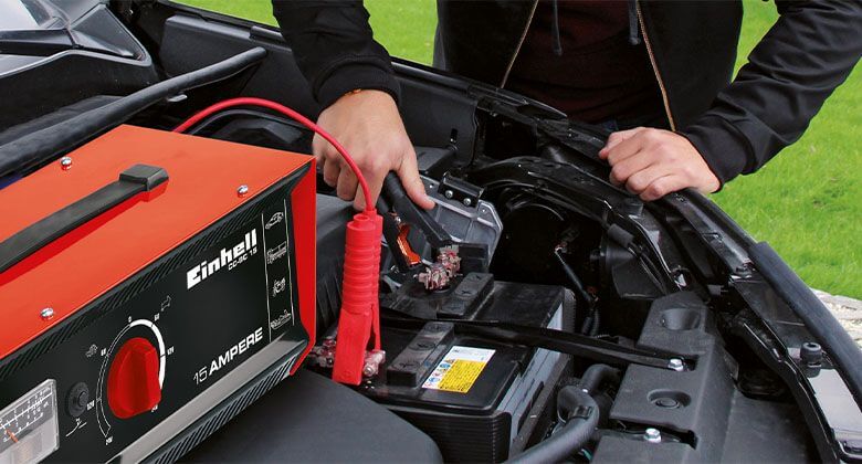 Batterieladegeräte für KFZ- und Motorradbatterien