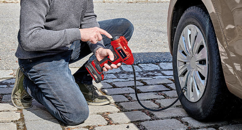 KFZ KOMPRESSOR: Car air compressor up to 18 bar, 12 V at reichelt elektronik