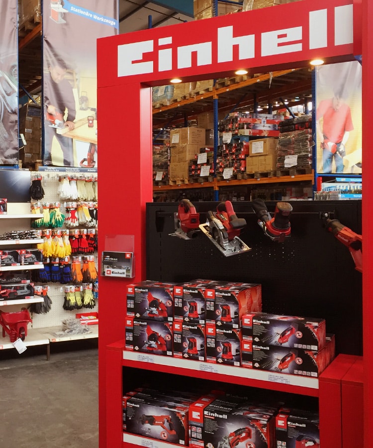 sales stand in the einhell factory outlet