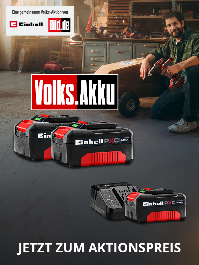Promotional image with the text “Jetzt zum Aktionspreis” showing several Einhell Power X-Change batteries, including a charger and three 18V 4.0Ah batteries. A man with a cordless drill sits beside a homemade wooden vehicle.