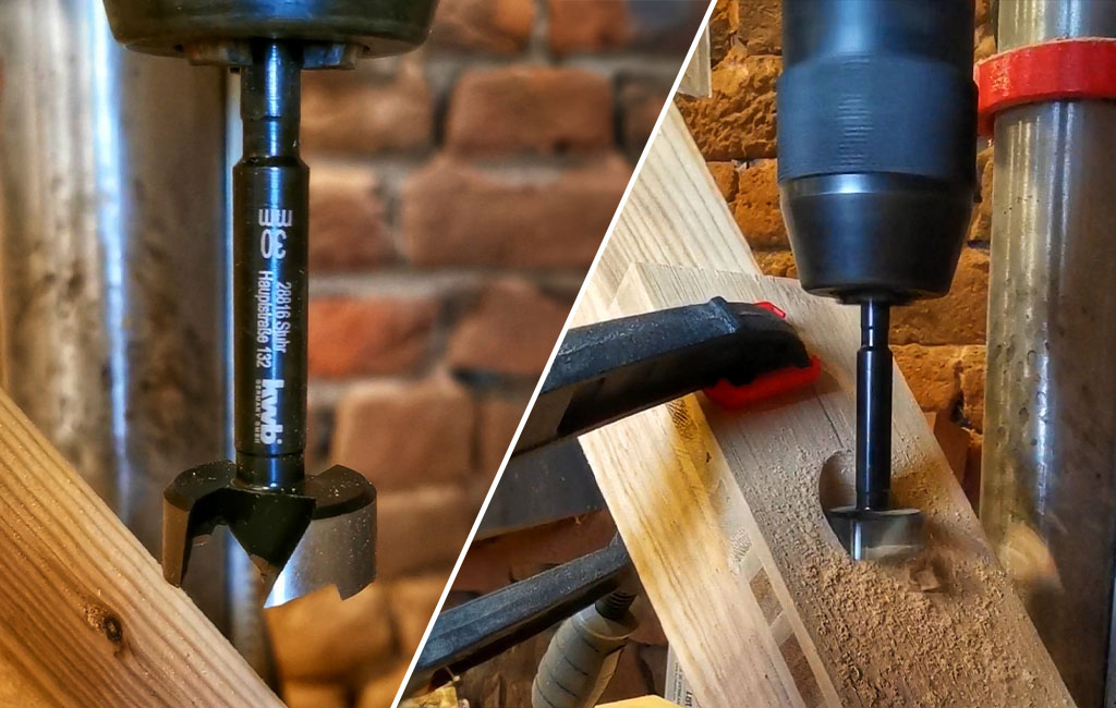 Zwei Detailaufnahmen eines Forstnerbohrers beim Bohren großer Löcher in Holz.